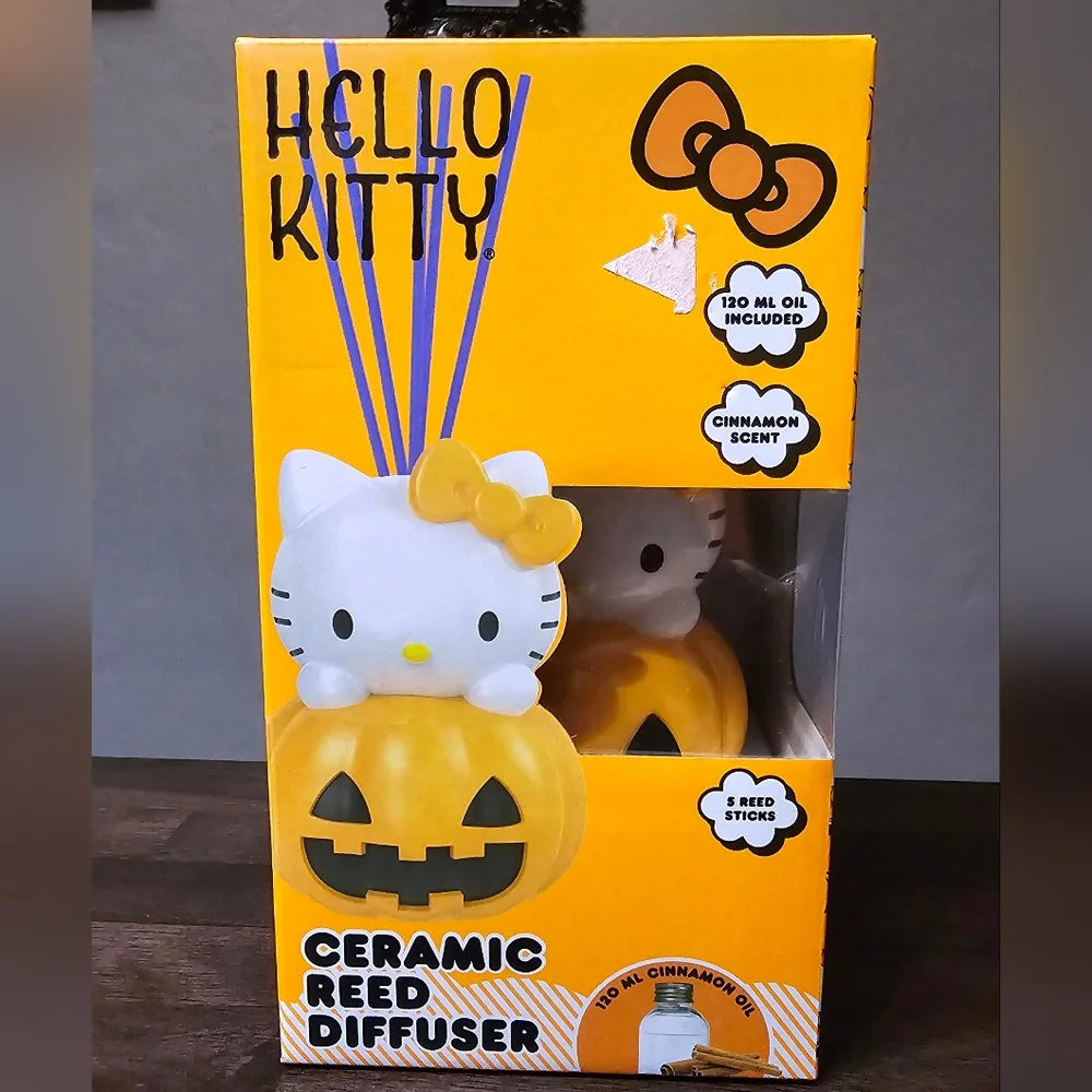 Hello Kitty Halloween diffuser - Picture 1 of 3